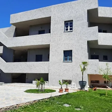 Christou Apts Achilleus 05 * Hersonissos (Crete)